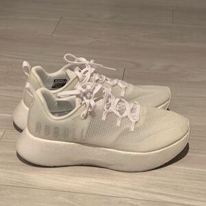 Men’s Size 10 NOBULL Sneakers